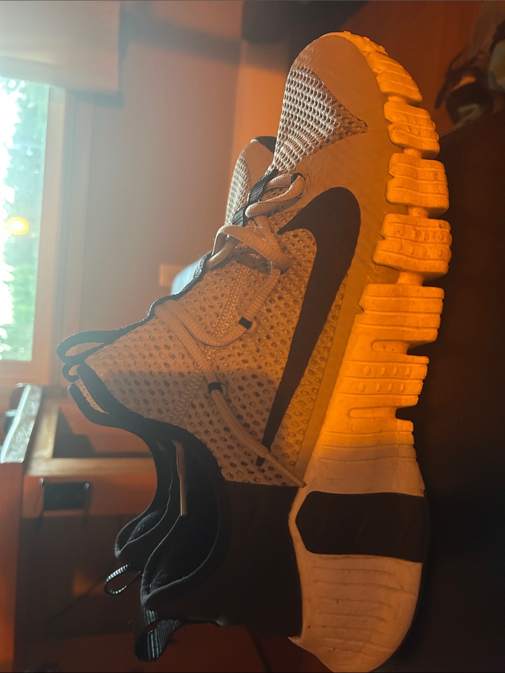 Men’s Nike tennis shoe size 14